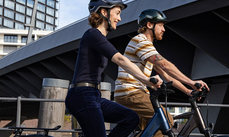 Stevens E-Molveno Electric Bike: Bosch Motor, Shimano Gears, Hyderaulic Disc Brakes. Cheap and Reliable way to get to work