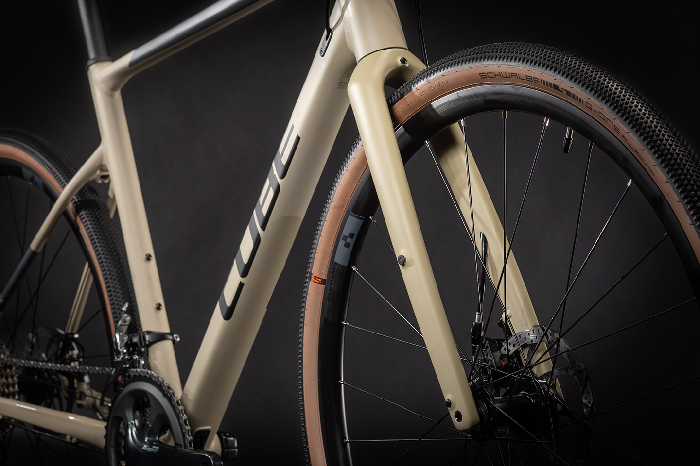 cube gravel bike beige